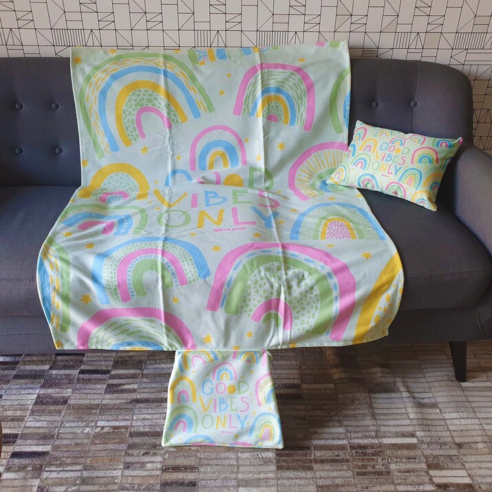 MANTA POCHOCLERA POLAR PREMIUM- ARCO IRIS